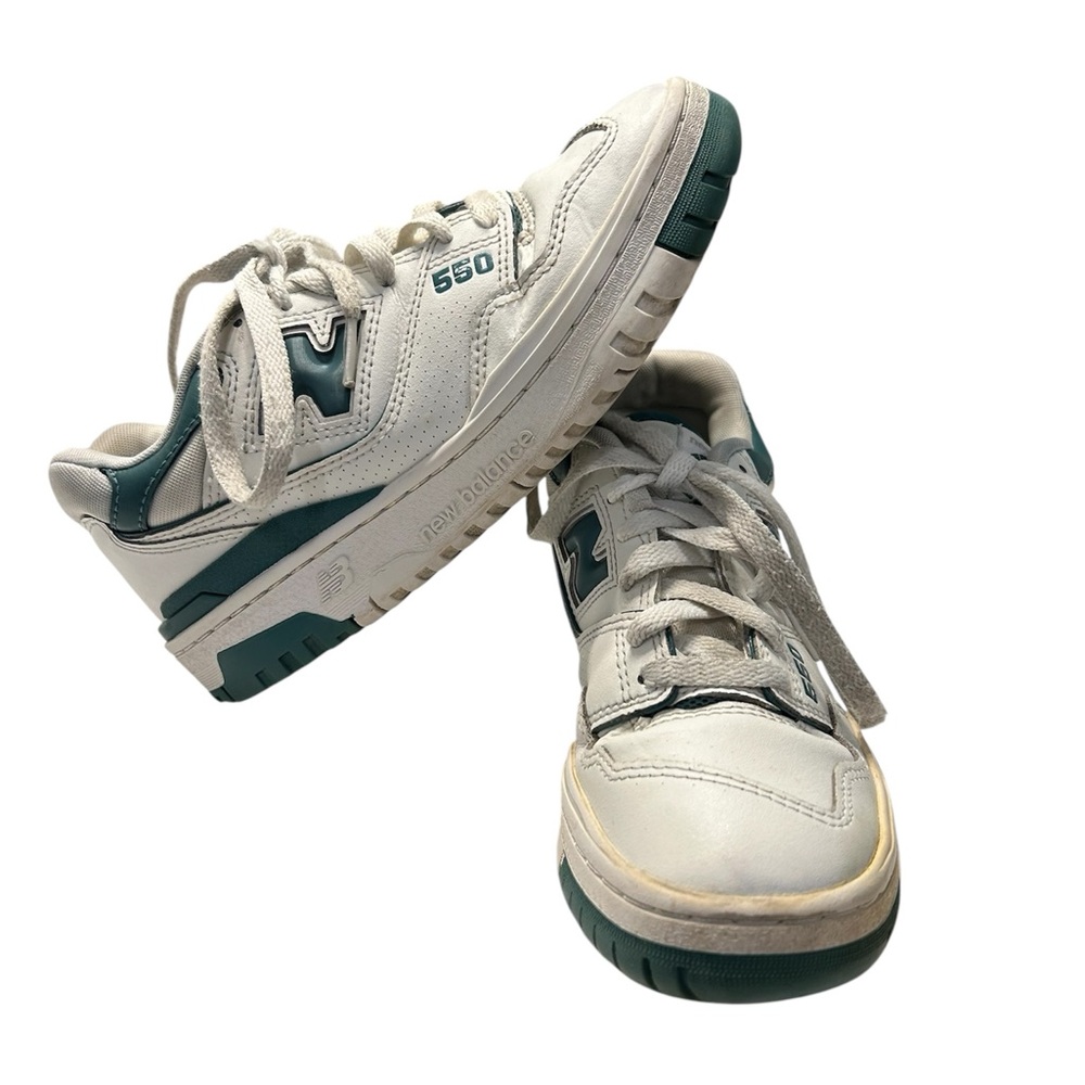 New Balance 550 White and Green Sneakers - W 6/ M4.5